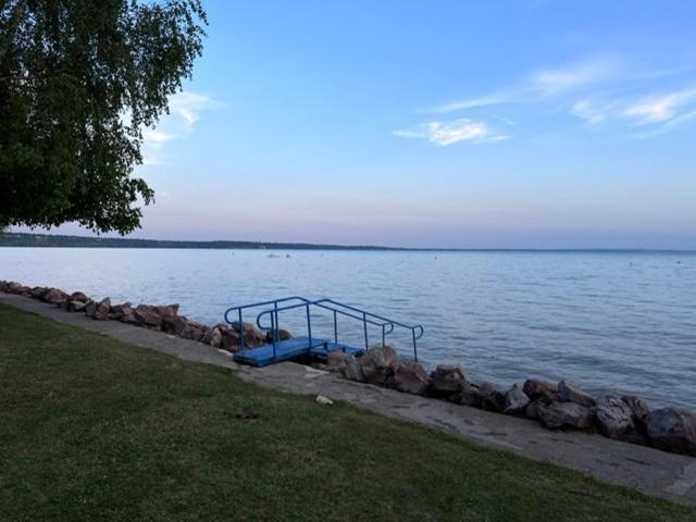 Balatonakarattya Magaspart Zewnętrze zdjęcie